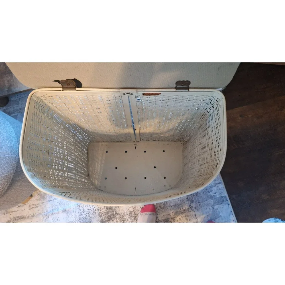 VINTAGE PEARL WICK WICKER LAUNDRY HAMPER MID CENTURY MODERN LIDDED USA